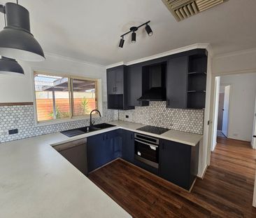 Comfort, Space & Convenience- 6 month lease - Photo 2