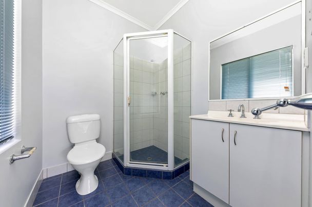 FAMILY HOME IN GUNN - Photo 1