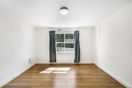 Charming 3-Bedroom House in Austin Ferry - Photo 5