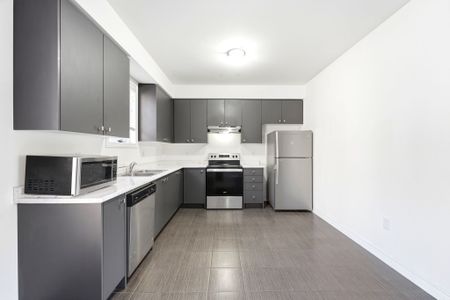 For Lease - 31 Allegro Drive Unit# Main, Brampton, Ontario - Photo 3