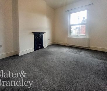 3 bedroom detached house to rent - Photo 2