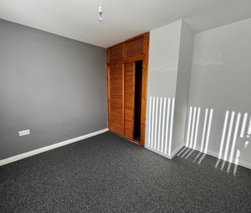 10 Broadway Avenue, Carrickfergus, BT38 8DD - Photo 5