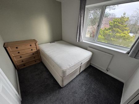 2 bedroom semi-detached house to rent - Photo 4