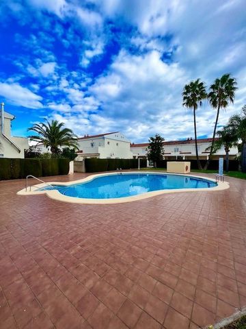 Casa adosada de alquiler en 16, Els Poblets - Photo 3