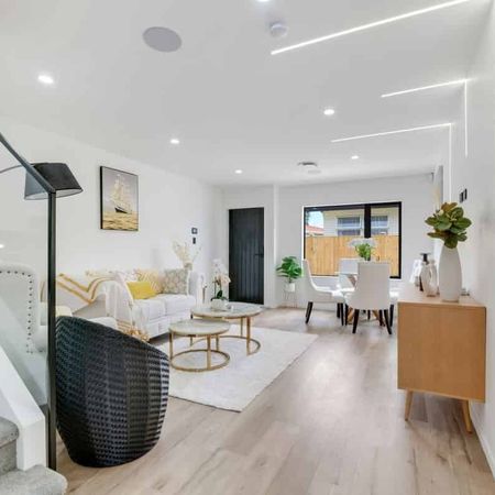 Brand New 3 Bedroom Townhouse - Photo 4