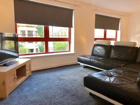 2 bedroom flat to rent - Photo 2