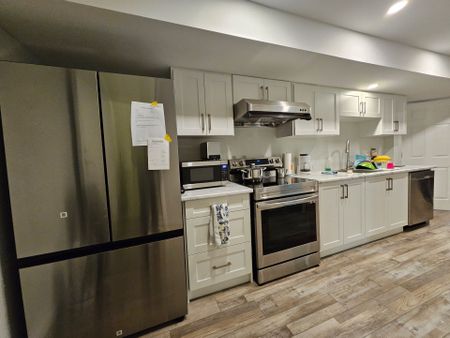For Lease - 916 Dunnigan Court Unit# Lower, Kitchener, Ontario - Photo 5