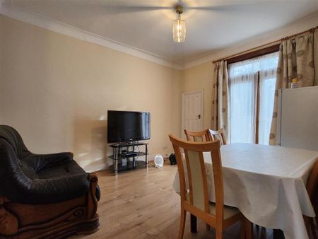 4 bedroom house to rent - Photo 2