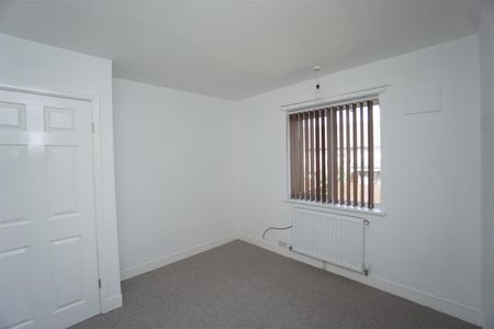 2 bedroom House To Let - Photo 2