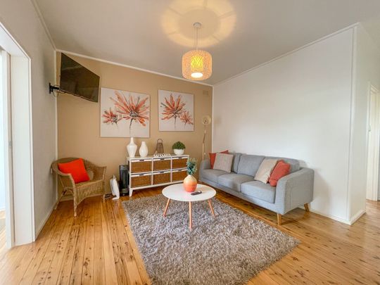 Century 21 Central West - 02 6852 3793 - Photo 1