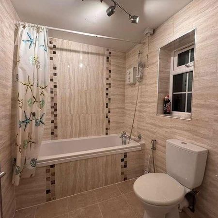 Wexham Road, Slough, Slough, SL2 - Photo 4