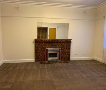 Family home awaits! - Photo 4