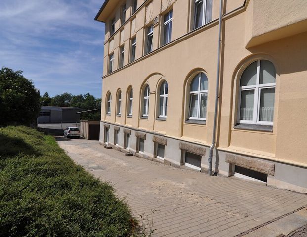 Schöne, helle 2 Zimmer Wohnung im Erdgeschoss - Bad mit Fenster - Photo 1