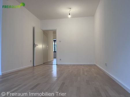 TR.-City: Modernisierte geräumige 2 ZKB, GWC, Abstellraum, EBK und Domblick... - Photo 3