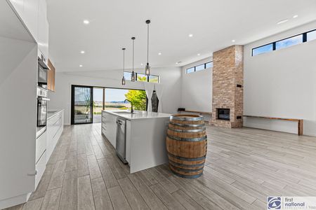 STUNNING HOME WITH BREATHTAKING VIEWS! - Photo 5