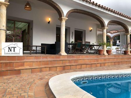 Villa independiente en alquiler en Puerto Marina, Benalmadena - Photo 2