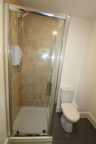 Flat, Geoffrey Street, Preston - Photo 3