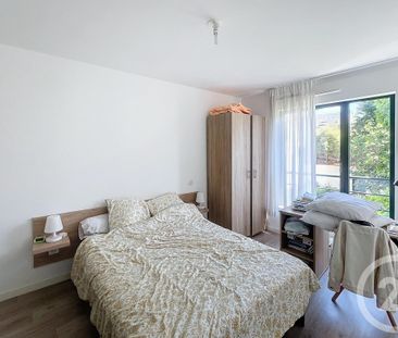 Location Appartement 2 pièces 38m² LA NEUVILLETTE 51100 - Photo 4