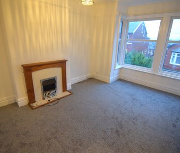 To Let 1 Bed Apartment - Photo 2