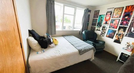 Spacious and convenient family home on Gibbons Place - Photo 2