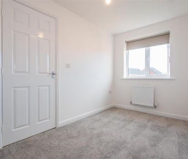 3 bedroom detached house to rent - Photo 5