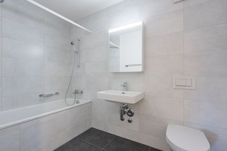 Modern Living - Photo 4