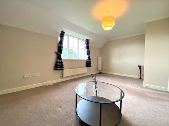 Hubbards Close, Hillingdon, UB8 - Photo 1