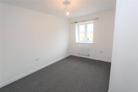 2 bedroom semi-detached house to rent - Photo 3