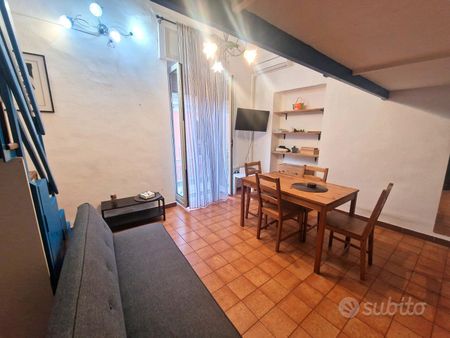 Ad.ze via Toledo - Monolocale con soppalco - Foto 4