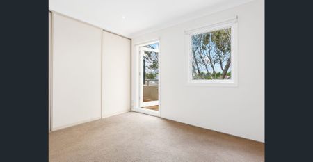 Bright and Spacious Modern Townhouse - Photo 4