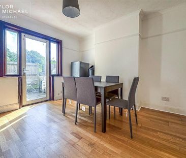 5 bedroom semi-detached house to rent - Photo 3