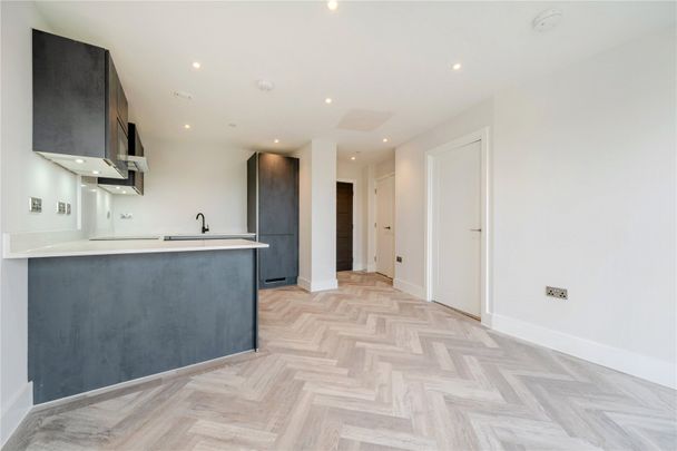 Cockfosters Road, EN4, London - Photo 1