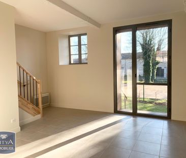 Location Appartement 3 pièces 68m² FONTENAY LE COMTE 85200 - Photo 2