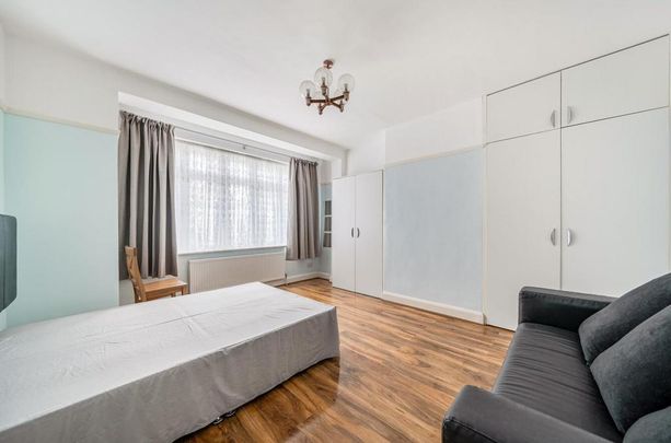 2 bedroom maisonette to rent - Photo 1