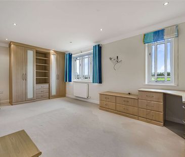 A substantial gated detached family home enjoying far reaching coun... - Photo 3