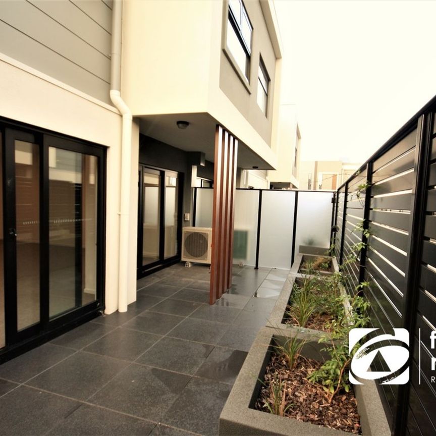 13/15 Mullenger Road, 3019, Braybrook Vic - Photo 1