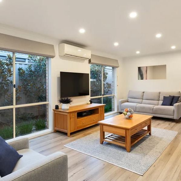 43 Longacres Road, Yallambie VIC 3085 - Photo 1