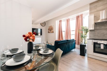 3 Bed Flat, Shirley High Street, SO16 - Photo 3