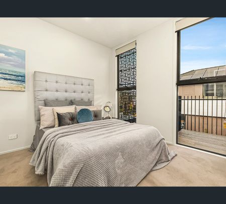 7 Desbrowe Walk, Alphington, Vic 3078 - Photo 3