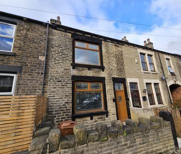 3 bed Terraced - To Let - Photo 6