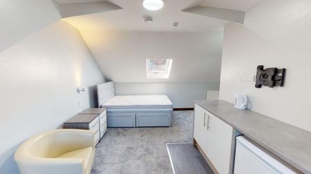 6 bedroom house to rent - Photo 2