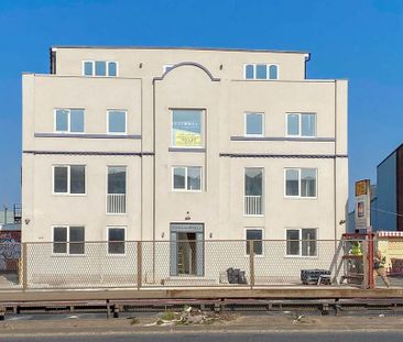 Mixed use to rent - Photo 3