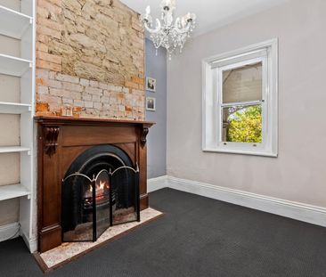 Charming 3 bedroom Cottage - Photo 1