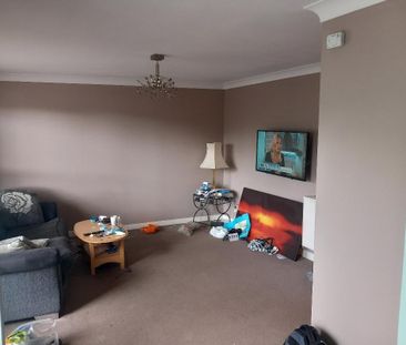 Room in a Shared Flat, Strathblane Gardens, G13 - Photo 2