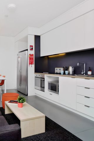 U18 5 Bedroom Female - Photo 5