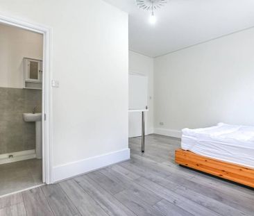 5 bedroom house to rent - Photo 1