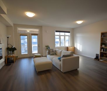 For Lease - 466 Silver Maple Road, Oakville, Ontario - Photo 2