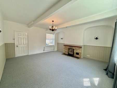 4 bedroom semi-detached house to rent - Photo 3