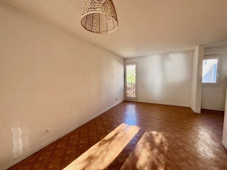 Location Appartement 3 pièces 68m² CASSIS 13260 - Photo 4