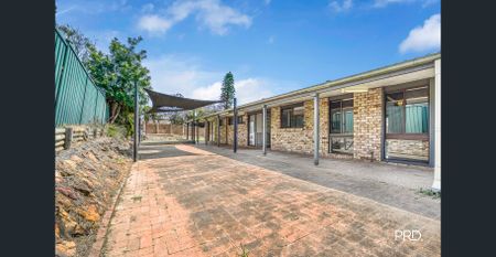 STUNNING FOUR BEDROOM FAMILY HOME - Photo 3